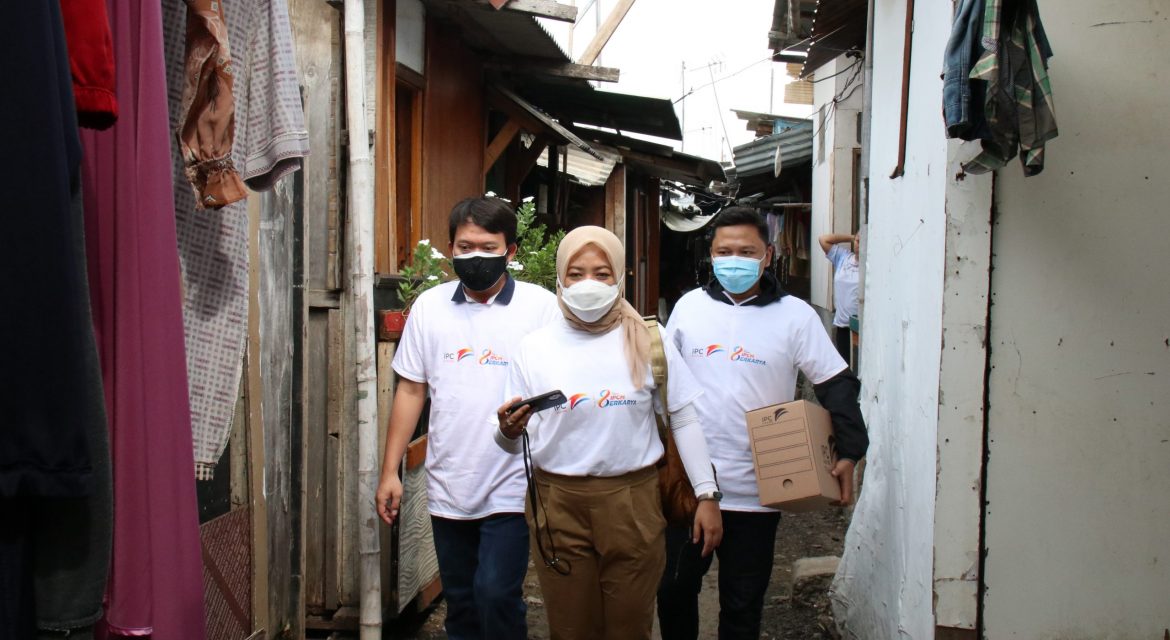 Sambut HUT Ke-8, IPCM Laksanakan CSR di Wilayah Kelurahan Ancol