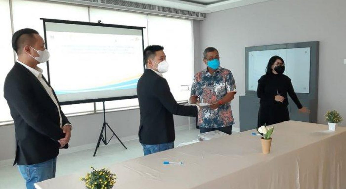 Penandatangan Mou, Dua Perusahaan Ini Siap Bangun Standarisasi Layanan Kapal dan Jasa Kepelabuhanan   Artikel ini telah tayang di WartaKotalive.com dengan judul Penandatangan Mou, Dua Perusahaan Ini Siap Bangun Standarisasi Layanan Kapal dan Jasa Kepelabuhanan, https://wartakota.tribunnews.com/2021/08/22/penandatangan-mou-dua-perusahaan-ini-siap-bangun-standarisasi-layanan-kapal-dan-jasa-kepelabuhanan.