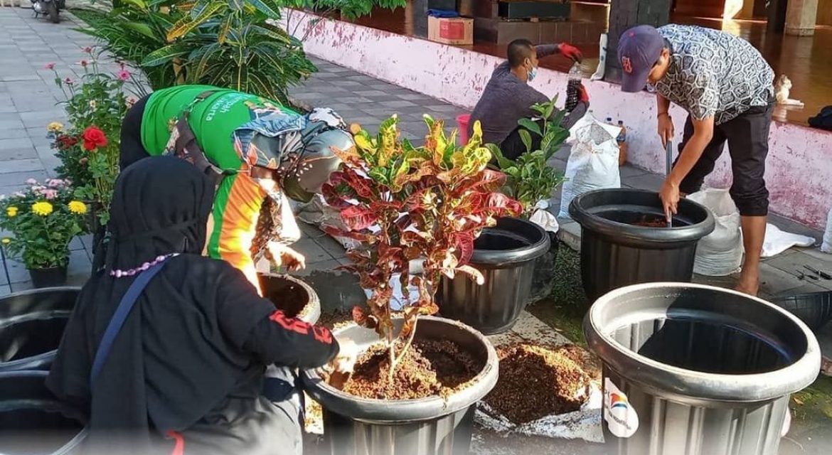 Supporting Cultural Heritage Preservation Activities, IPCM Distributes Corporate Social Responsibility (CSR) to Rumah Si Pitung